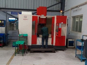 Drilling & Tapping – Creates holes with high accuracy and automatic tapping.